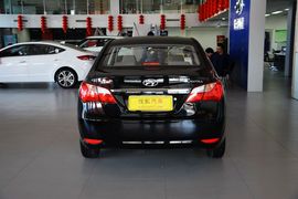 2015款现代悦动1.6L手动舒适型