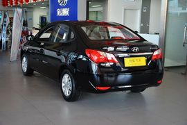 2015款现代悦动1.6L手动舒适型