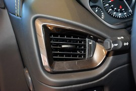 2015款阿斯顿马丁Vanquish