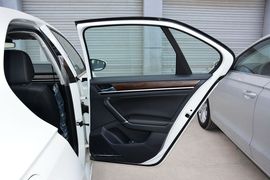 2016款大众宝来1.6L自动豪华型