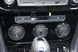 2016款大众宝来1.6L自动豪华型