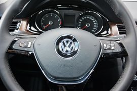 2016款大众宝来1.6L自动豪华型