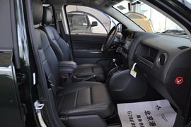 2010款吉普指南者2.4L世界杯特别版