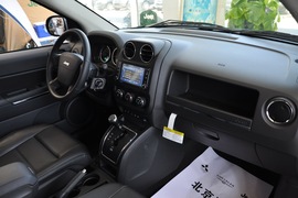 2010款吉普指南者2.4L世界杯特别版