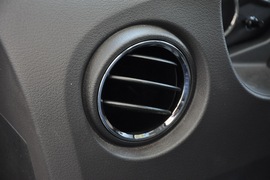 2010款吉普指南者2.4L世界杯特别版