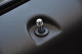 2010款吉普指南者2.4L世界杯特别版