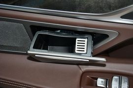 2016款宝马740Li领先型