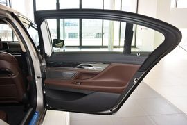 2016款宝马740Li领先型