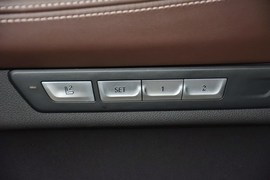 2016款宝马740Li领先型