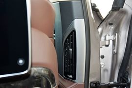 2016款宝马740Li领先型