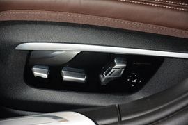 2016款宝马740Li领先型