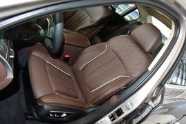 2016款宝马740Li领先型