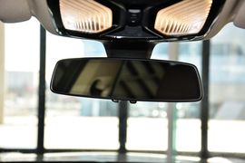 2016款宝马740Li领先型