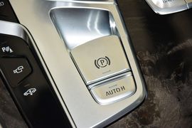 2016款宝马740Li领先型