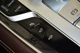 2016款宝马740Li领先型
