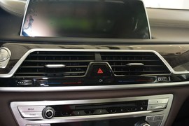 2016款宝马740Li领先型