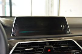 2016款宝马740Li领先型