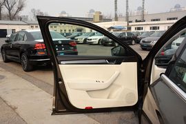2016款斯柯达速派TSI330
