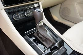 2016款斯柯达速派TSI330