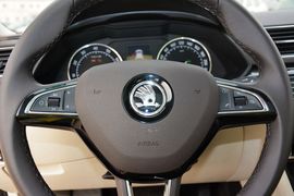 2016款斯柯达速派TSI330