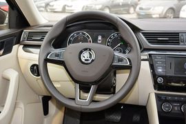 2016款斯柯达速派TSI330