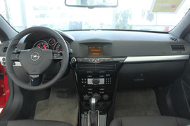 2010款欧宝雅特TWINTOP