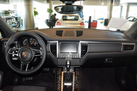 2016款保时捷Macan