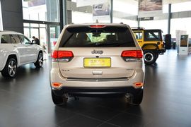 2015款Jeep大切诺基3.0L舒享导航版