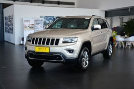 2015款Jeep大切诺基3.0L舒享导航版