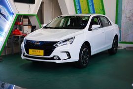 2016款比亚迪秦EV300