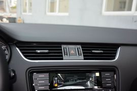 2016款斯柯达明锐1.6L自动创行版