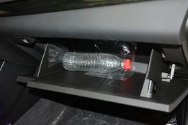 2013款起亚凯尊2.4L商务天窗版到店实拍
