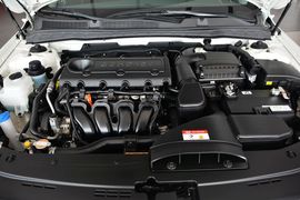 2013款起亚凯尊2.4L商务天窗版