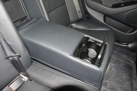 2013款起亚凯尊2.4L商务天窗版
