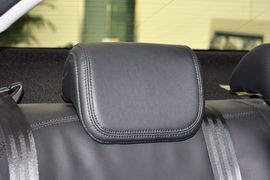 2013款起亚凯尊2.4L商务天窗版