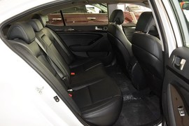 2013款起亚凯尊2.4L商务天窗版