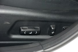 2013款起亚凯尊2.4L商务天窗版