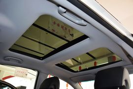 2013款起亚凯尊2.4L商务天窗版