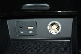 2013款起亚凯尊2.4L商务天窗版