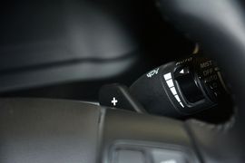 2013款起亚凯尊2.4L商务天窗版
