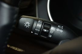 2013款起亚凯尊2.4L商务天窗版
