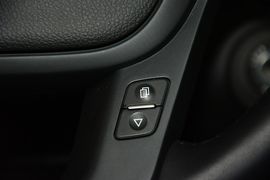 2013款起亚凯尊2.4L商务天窗版