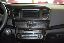 2013款起亚凯尊2.4L商务天窗版