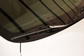 2013款起亚凯尊2.4L商务天窗版