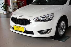 2013款起亚凯尊2.4L商务天窗版