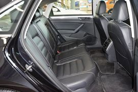 2016款大众帕萨特330TSI