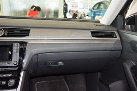 2016款大众帕萨特330TSI