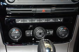 2016款大众帕萨特330TSI