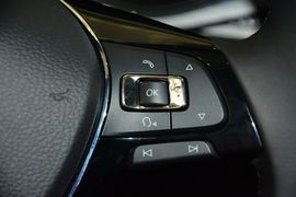 2016款大众帕萨特330TSI
