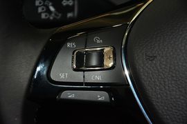 2016款大众帕萨特330TSI